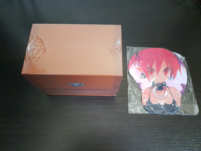 Rosen Queen's Finest Box and mousepad